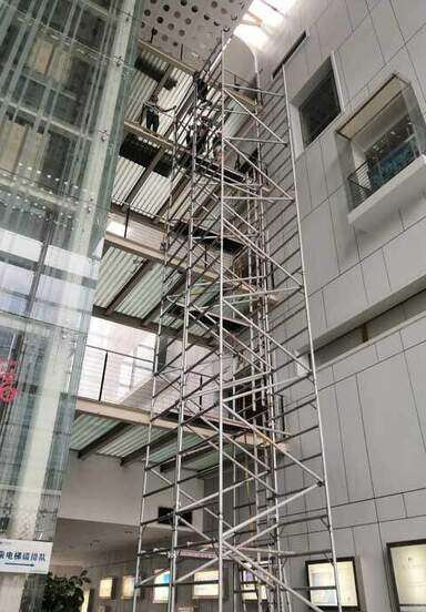 南山医疗器械产业园玻璃幕墙维护