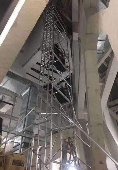 广州周大福金融中心管道安装